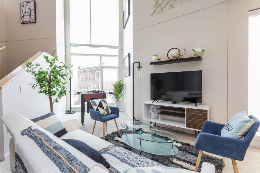 Upscale 3Br Penthouse By Cozysuites Индианаполис Экстерьер фото
