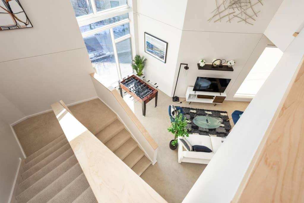 Upscale 3Br Penthouse By Cozysuites Индианаполис Экстерьер фото
