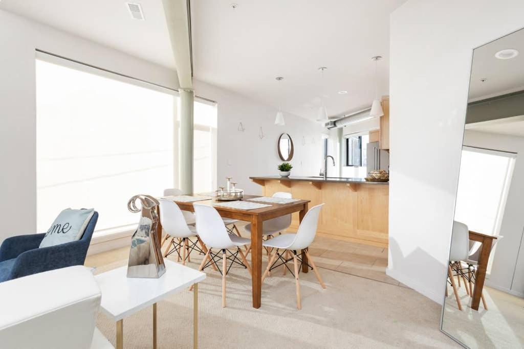Upscale 3Br Penthouse By Cozysuites Индианаполис Экстерьер фото