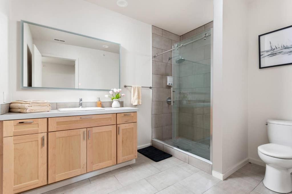 Upscale 3Br Penthouse By Cozysuites Индианаполис Экстерьер фото